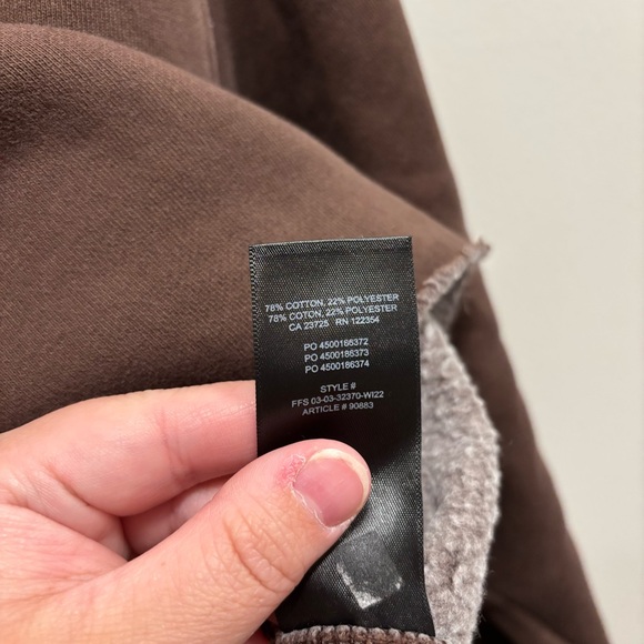 Aritzia Tna Sweatfleece Perfect Fit Sz XS Brown Oversized Crop Sweatshirt - Picture 4 of 8